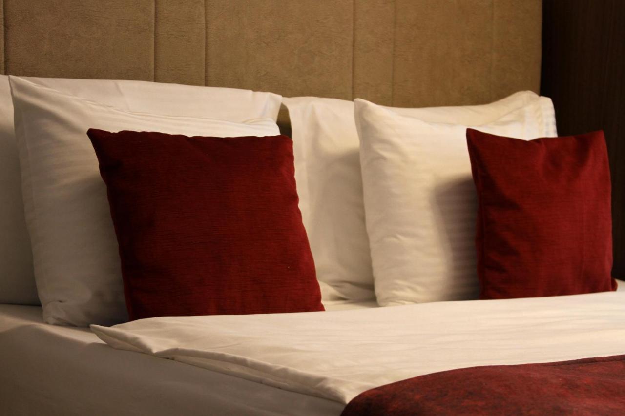Gjakova Hotel Driada מראה חיצוני תמונה