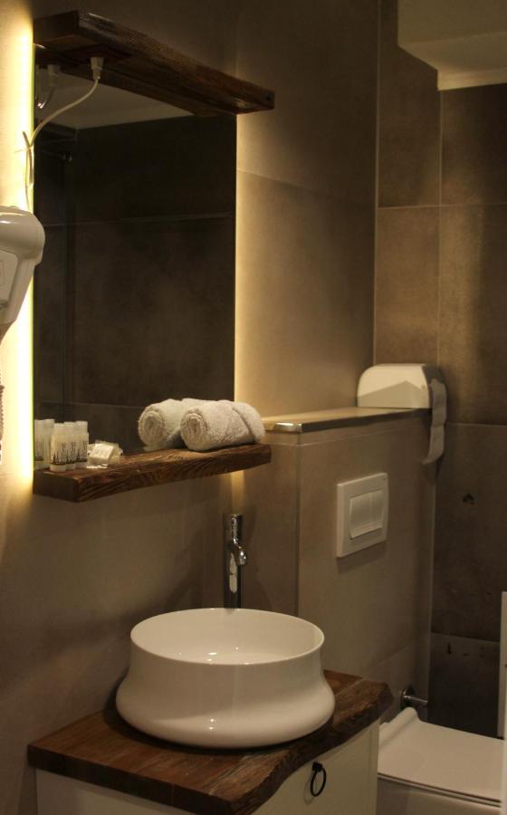 Gjakova Hotel Driada מראה חיצוני תמונה