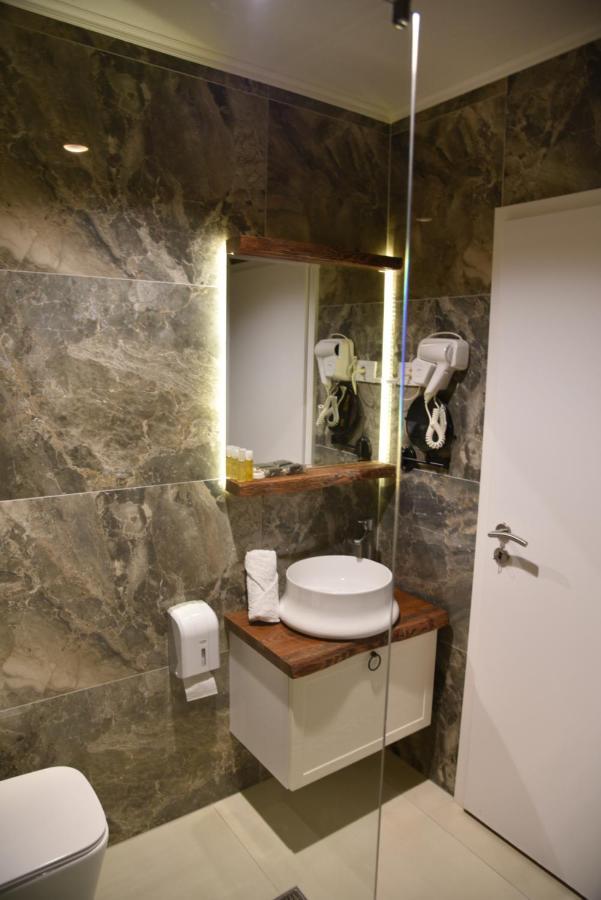 Gjakova Hotel Driada מראה חיצוני תמונה