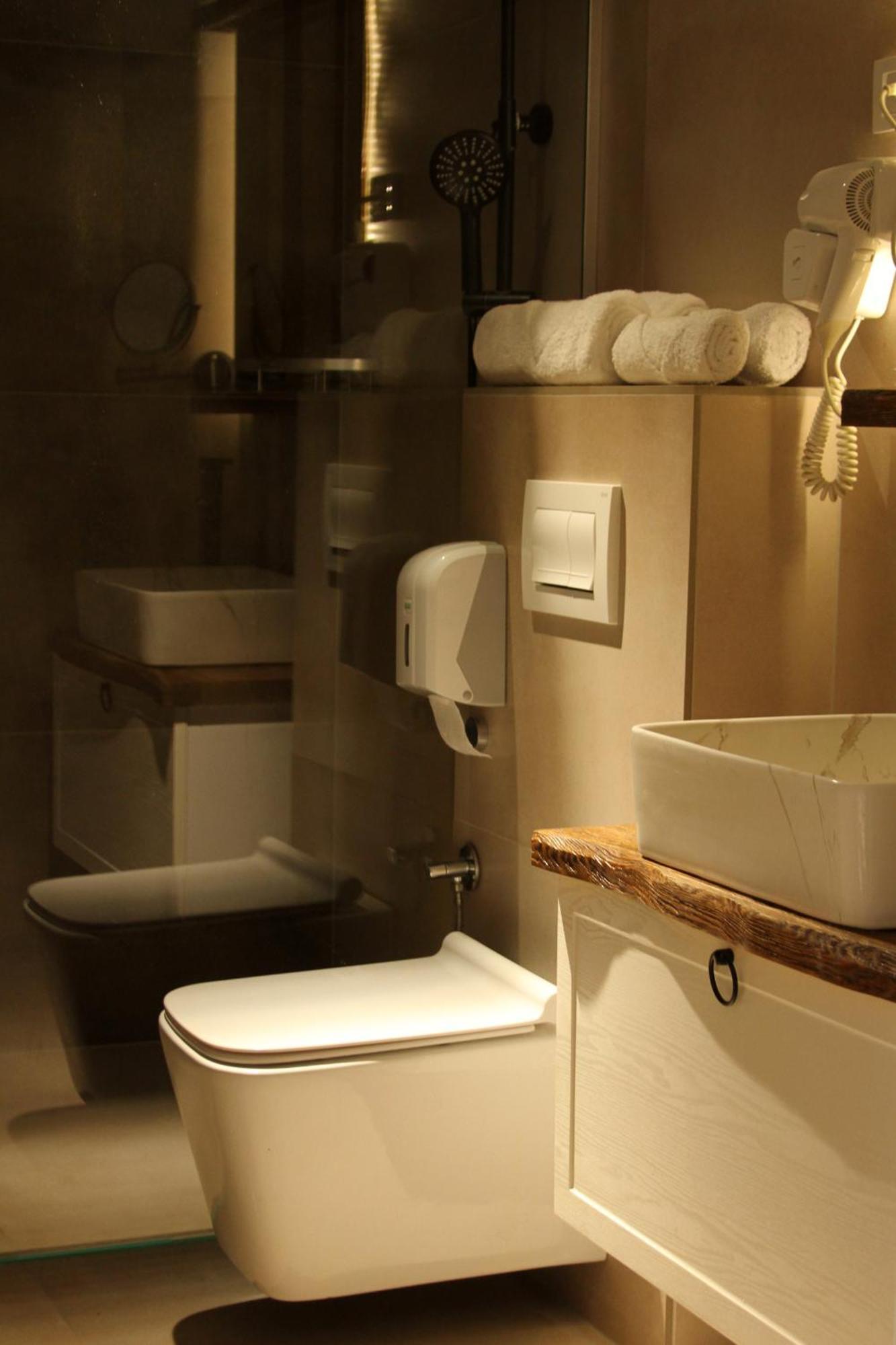 Gjakova Hotel Driada מראה חיצוני תמונה