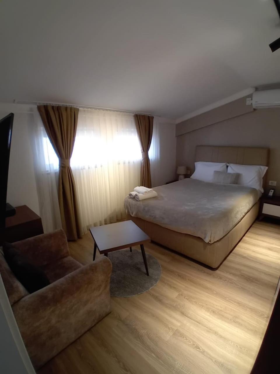 Gjakova Hotel Driada מראה חיצוני תמונה