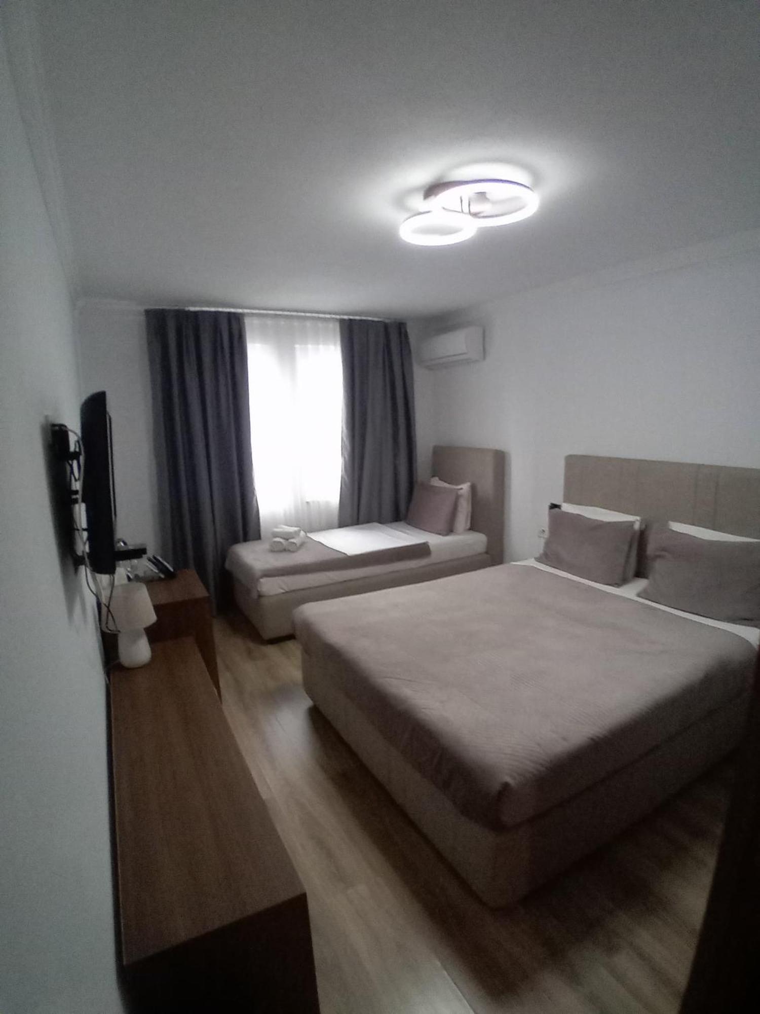 Gjakova Hotel Driada מראה חיצוני תמונה