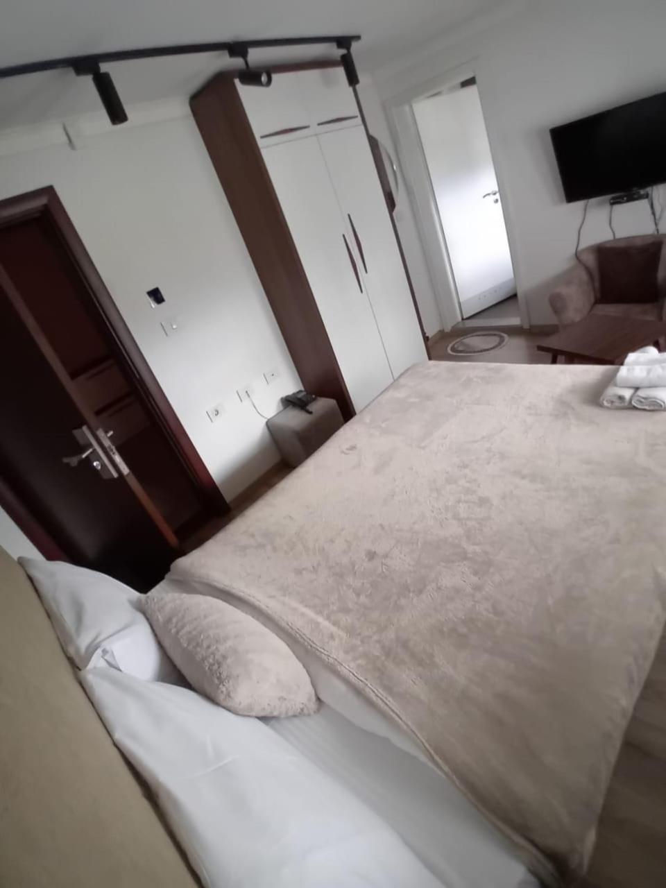 Gjakova Hotel Driada מראה חיצוני תמונה